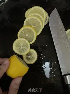 Make Iced lemon tea step 1