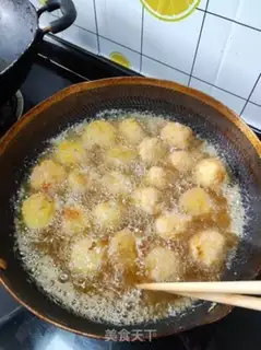 Make The rice lion head step 7