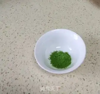 Make Six inches of green tea and early cake step 10