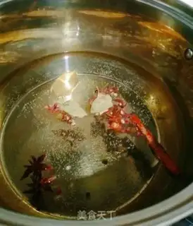 Make Five spicy tea eggs step 0