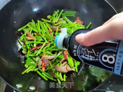 Make Five spicy tea eggs step 1