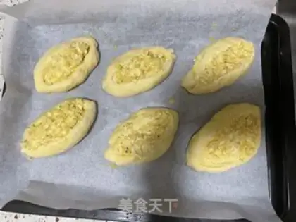 Make Garlic bread step 17