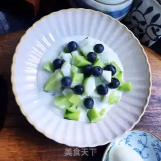 Make cucumber blueberry yogurt step 8