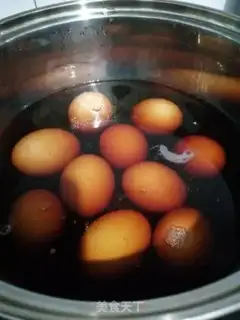 Make Five spicy tea eggs step 3