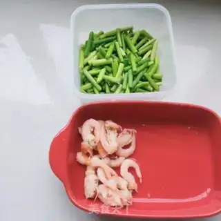 Make Garlic shrimp step 0