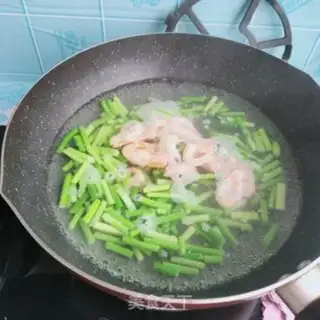 Make Garlic shrimp step 2