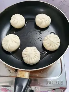 Make Pancake buns step 10