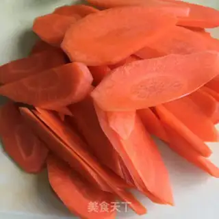 Make Carrot and potato chips step 1