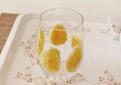Make Banana yogurt cup step 1