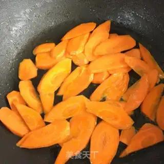 Make Carrot and potato chips step 2