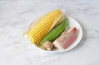 Make Suffering melon corn soup step 0