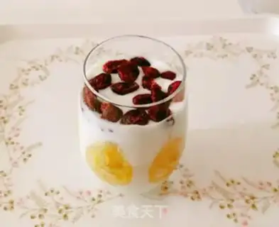 Make Banana yogurt cup step 5