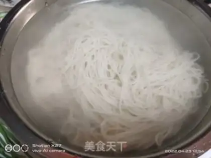 Make Onion noodles step 2