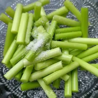 Make Garlic crotch step 2