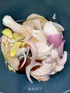 Make Five fingers of peach chicken leg step 4