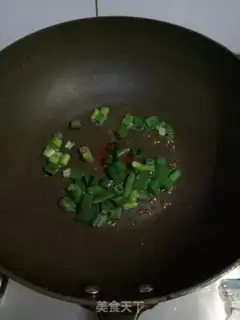 Make Shrimp tofu soup step 1