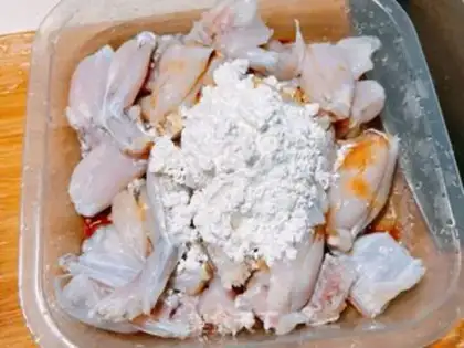 Make Spicy bull frog step 1