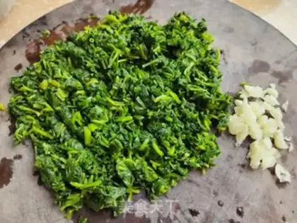 Make Garlic pickles step 2