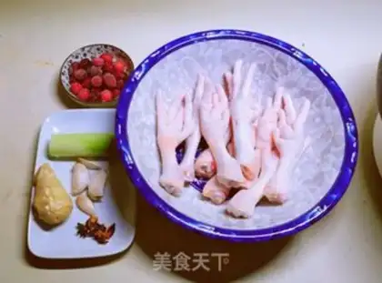 Make The fragrance of chicken claws step 0