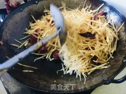 Make Spicy potatoes with noodles step 7