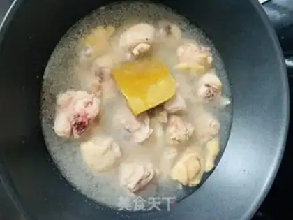 Make Curry potato chicken step 1