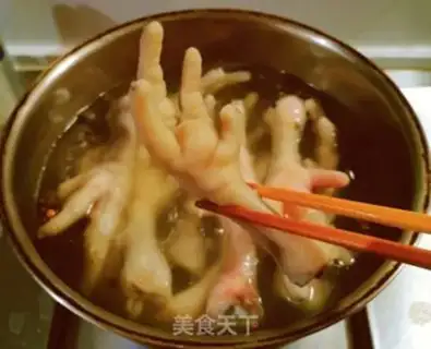 Make The fragrance of chicken claws step 3