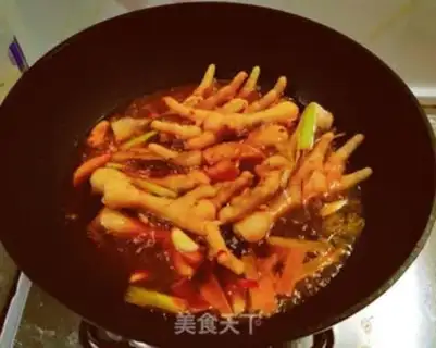 Make The fragrance of chicken claws step 8