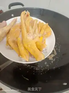 Make Frozen duck feet step 0