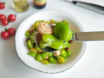 Make Shrimp beans step 16