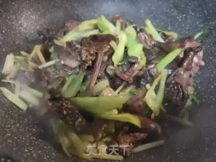 Make Chili fried duck step 5