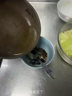Make The buns are cold, the eggs are cold step 2