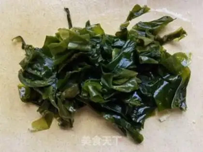 Make Poppy with bean-skin step 2