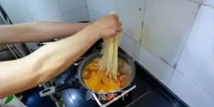 Make Tomato noodles step 7