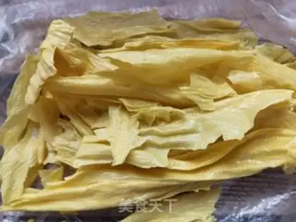 Make Poppy with bean-skin step 3