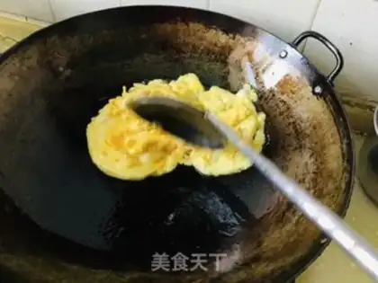 Make Onion fried eggs step 2