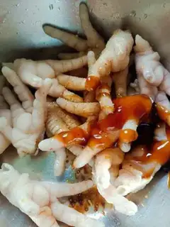Make Garlic chicken claws step 1