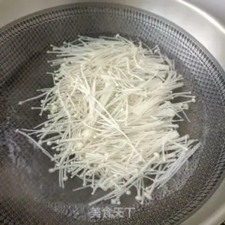 Make The heartbrush, the golden mushrooms, the chicken legs step 1