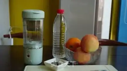 Make Peaches urchin tea and orange juice step 0