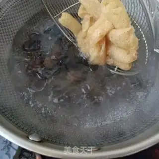 Make The heartbrush, the golden mushrooms, the chicken legs step 7