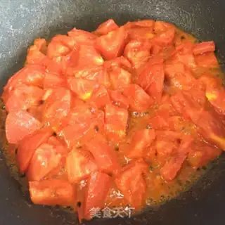 Make Tomato fishball soup step 3