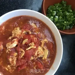 Make Tomato egg and spinach noodles step 5