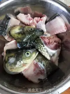 Make Scrambled fish head step 0