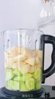 Make Cucumber juice step 1