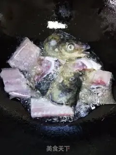 Make Scrambled fish head step 4