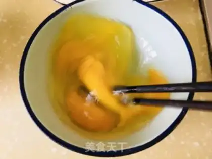 Make Fried eggs step 1