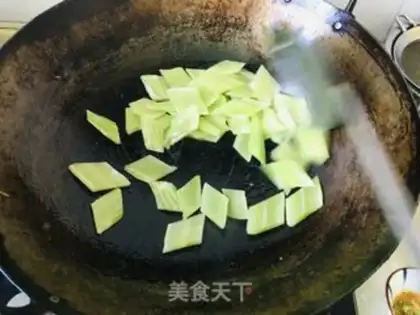 Make Fried eggs step 3