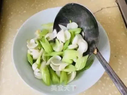 Make Celery makes lilies step 12