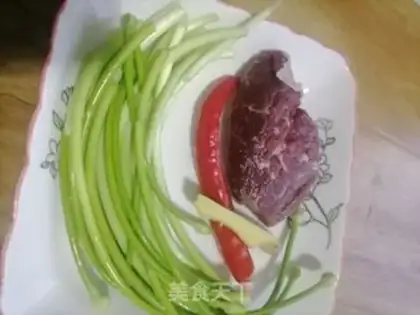 Make Beef and garlic step 0
