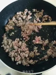 Make Beef grains of carrots and onion fried rice step 5