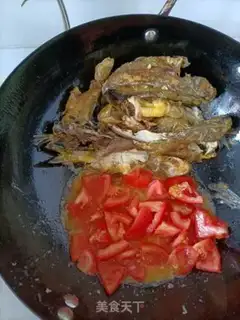 Make Tomato yellowfish soup step 3